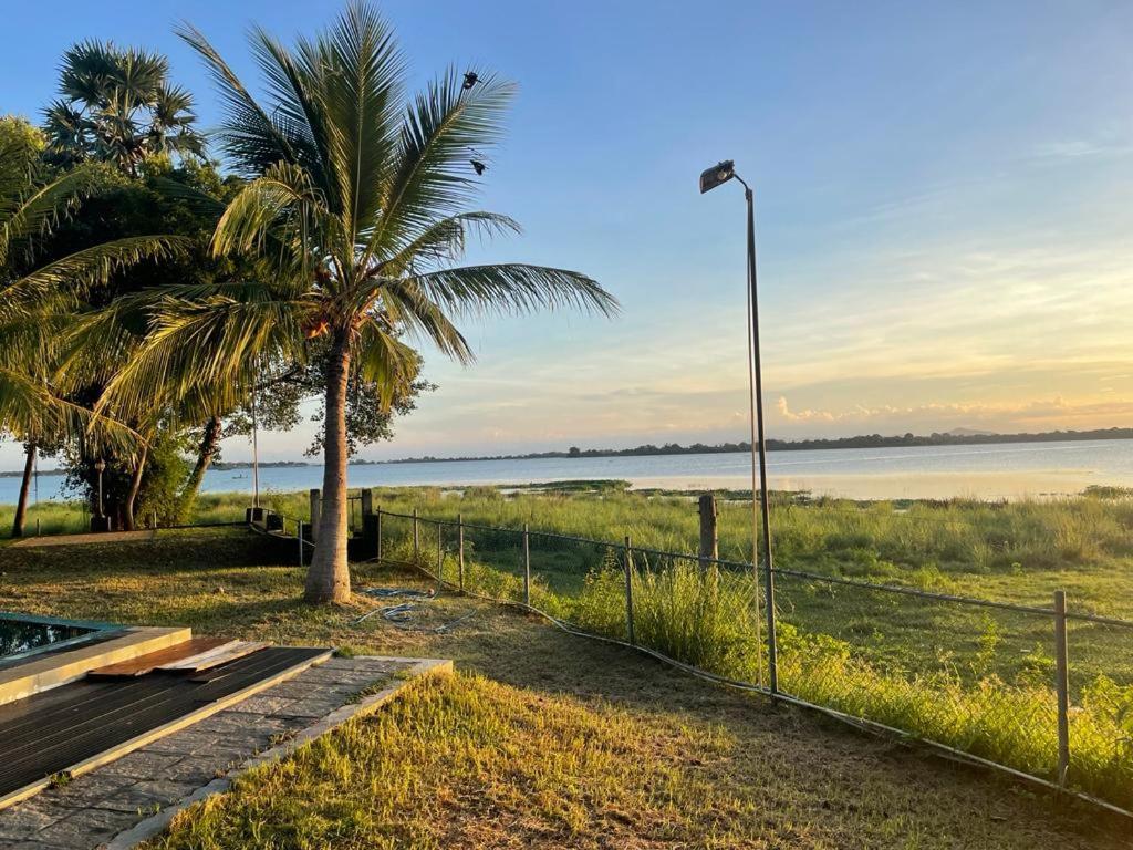 Hotel Lake Park Polonnaruwa Eksteriør bilde