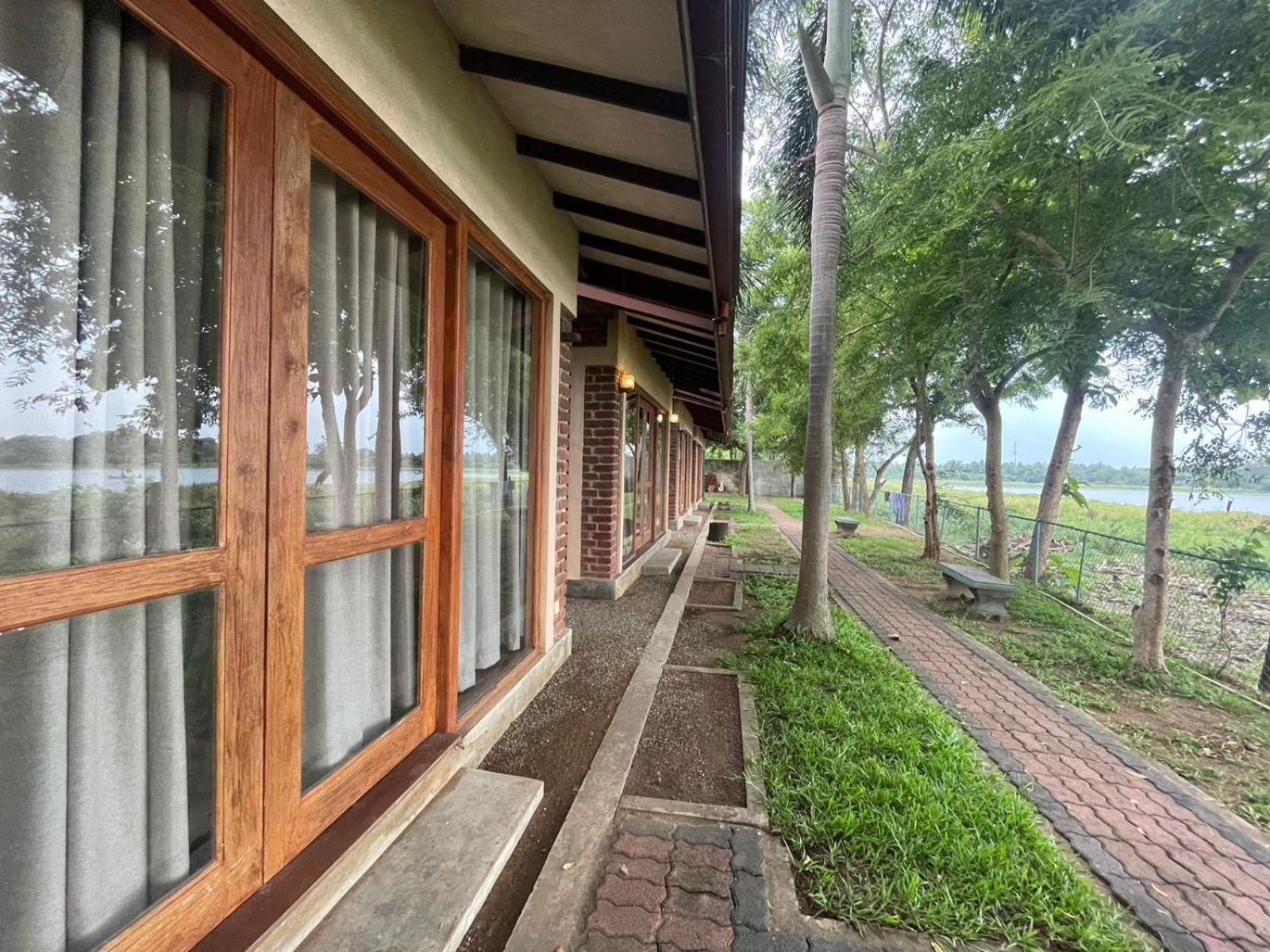 Hotel Lake Park Polonnaruwa Eksteriør bilde